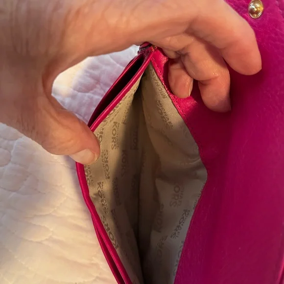 Michael Kors EUC Pink Pebbled Leather Wallet - Picture 5 of 5